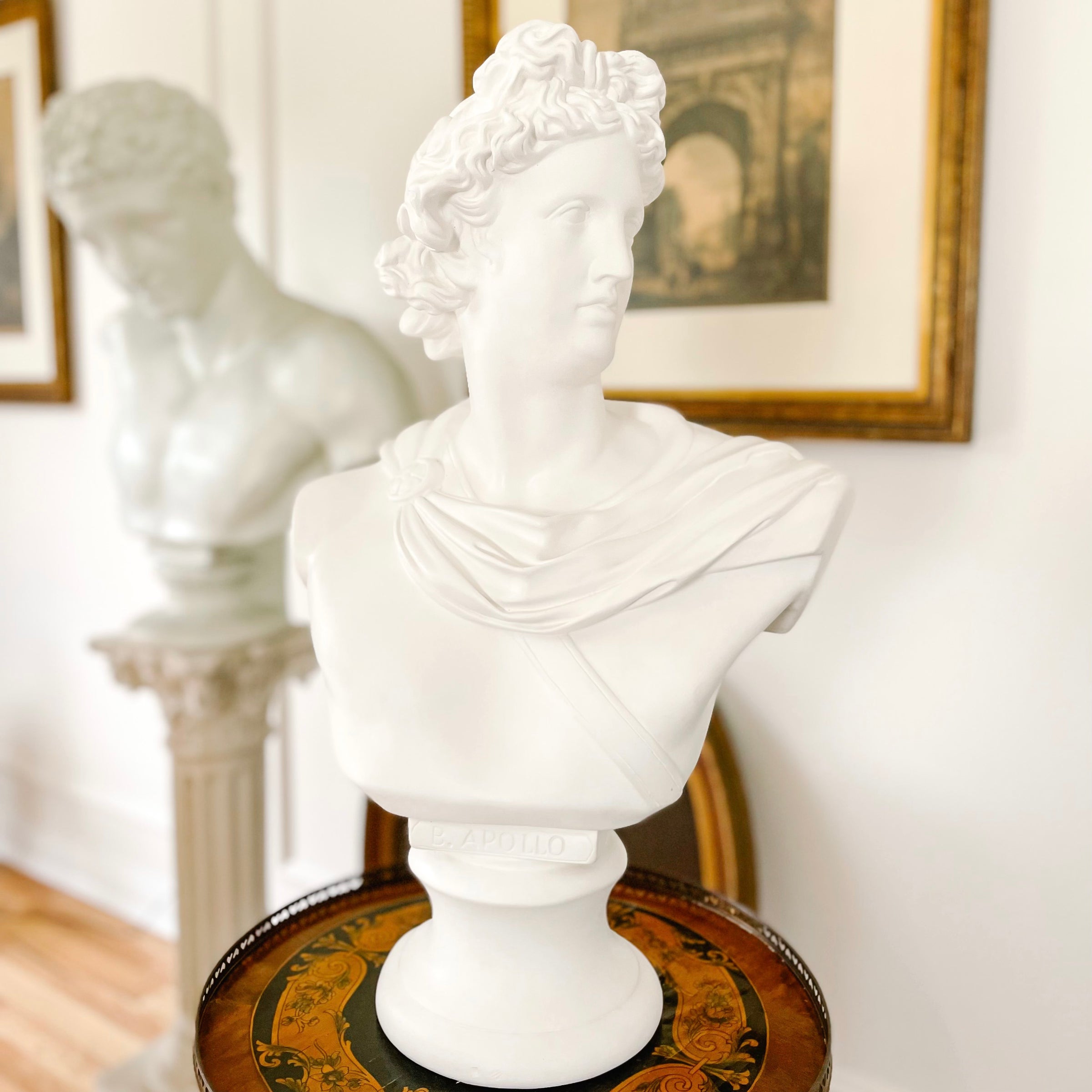 Sculptures & Figurines