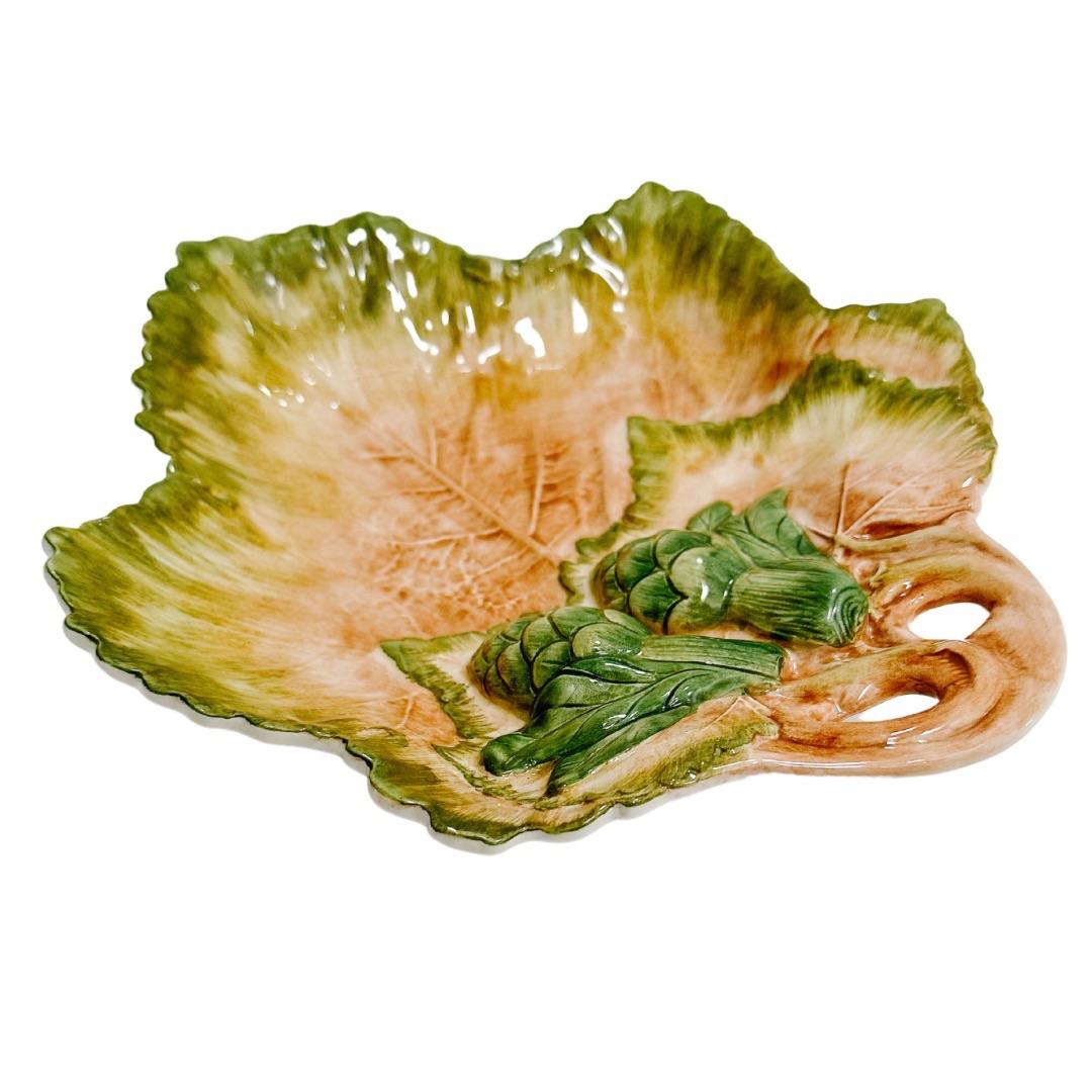 Italian Majolica Maple Leaf Plate With Artichoke Globes