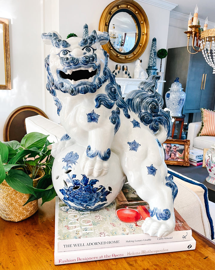 Vintage Large Blue & White Japanese Kutani Komainu Foo Dog