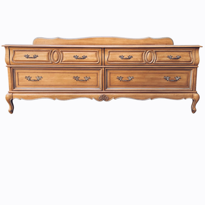 American of Martinsville Carved French Provincial Dresser
