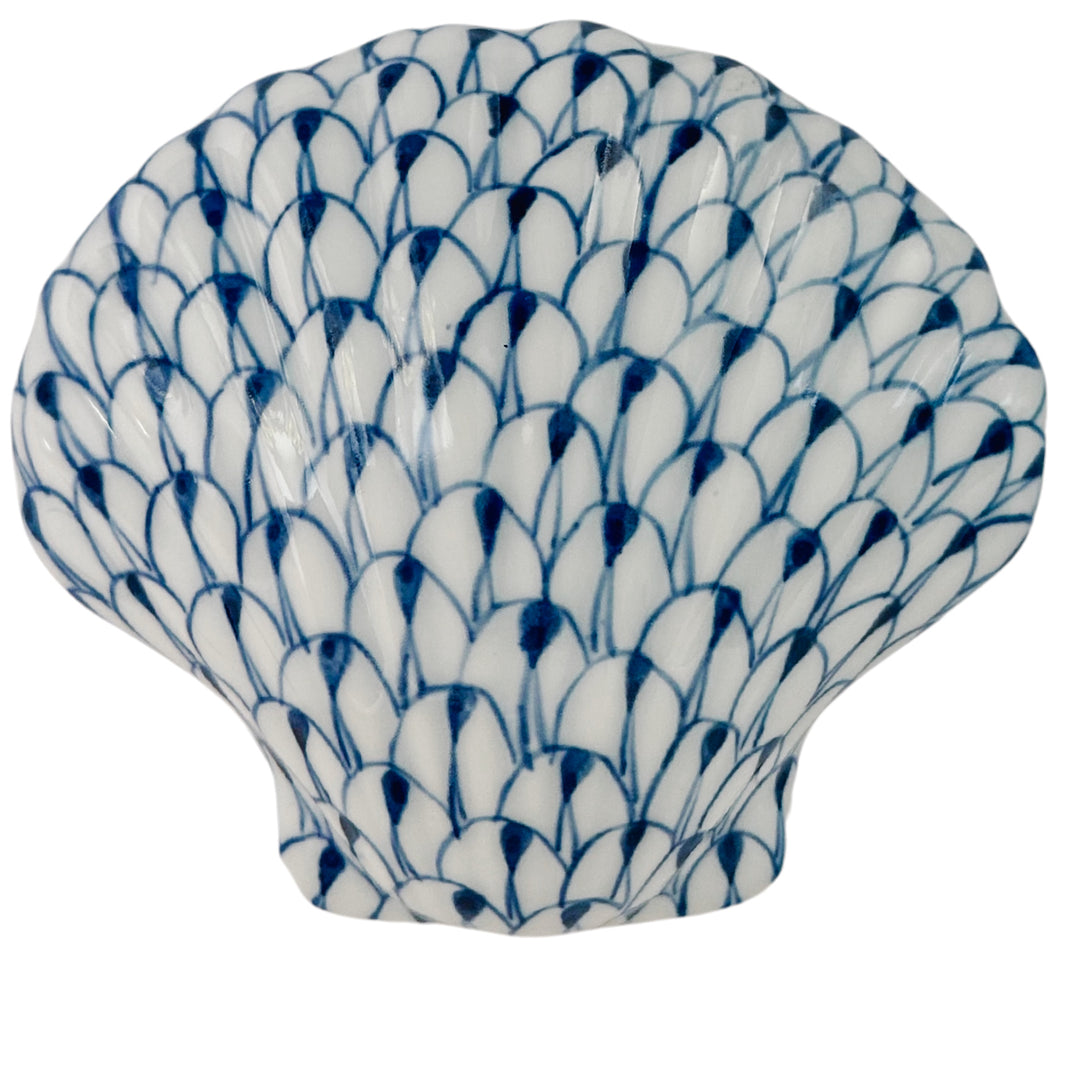 Andrea by Sadek Blue & White Fishnet Porcelain Shell