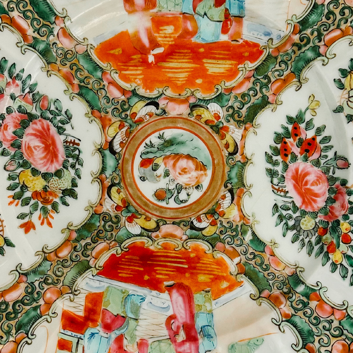 Antique Chinese Export Rose Medallion Fluted Plate