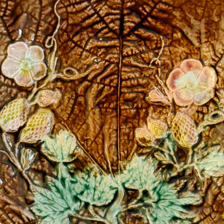 Antique English Majolica Strawberries Plate