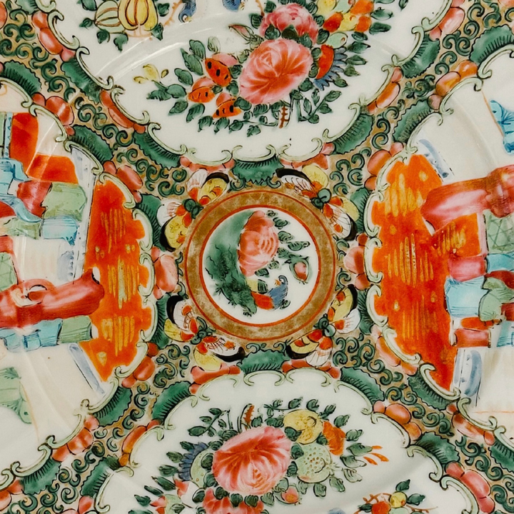 Antique Chinese Export Rose Medallion Fluted Plate