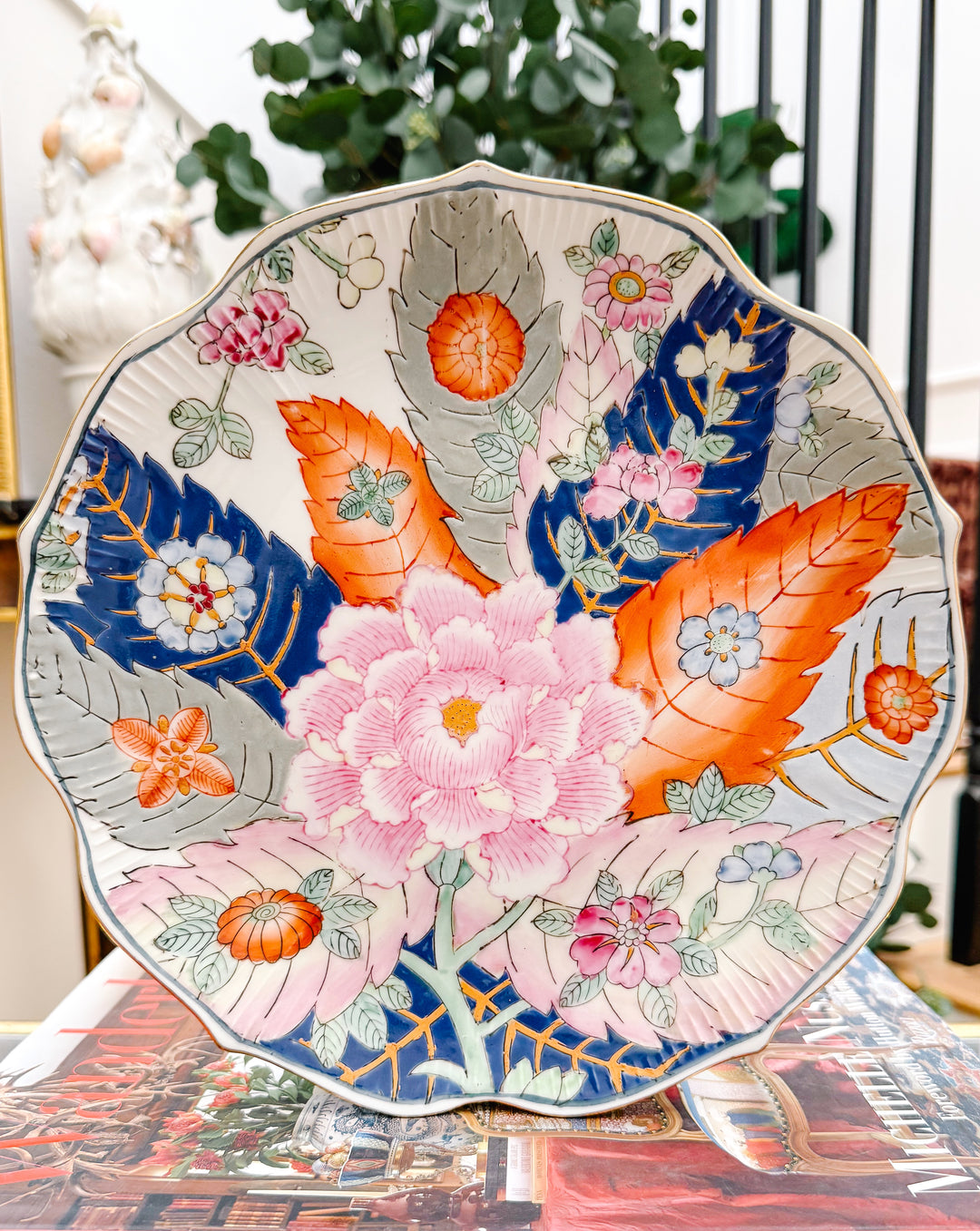 Vintage Hand-Painted Tobacco Leaf Scalloped Plate