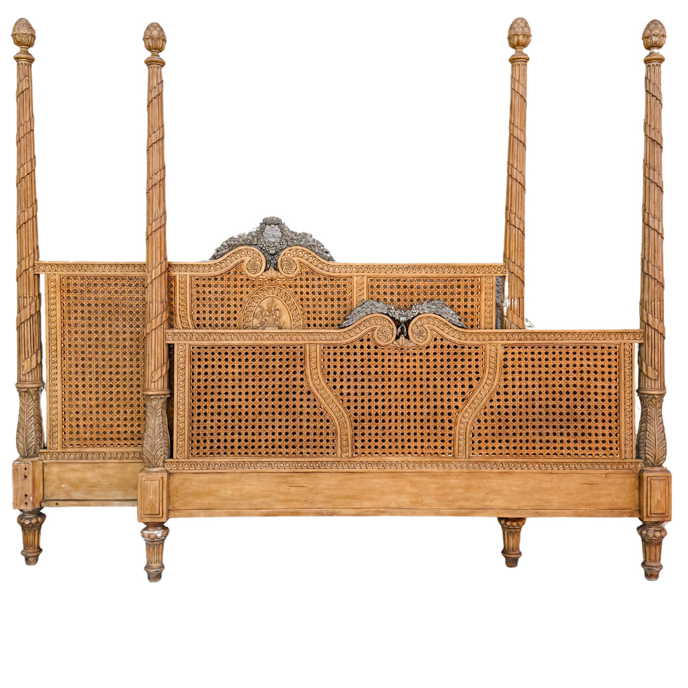 Drexel Heritage King Size Poster Bed Frame With Caning & Artichoke Finials