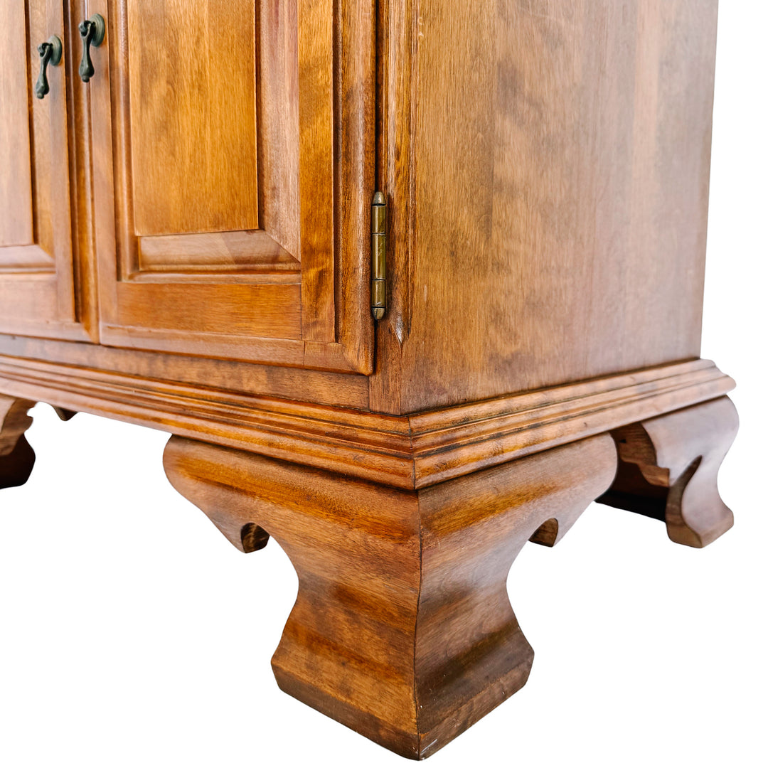 Ethan Allen by Baumritter American Queen Anne Nightstands