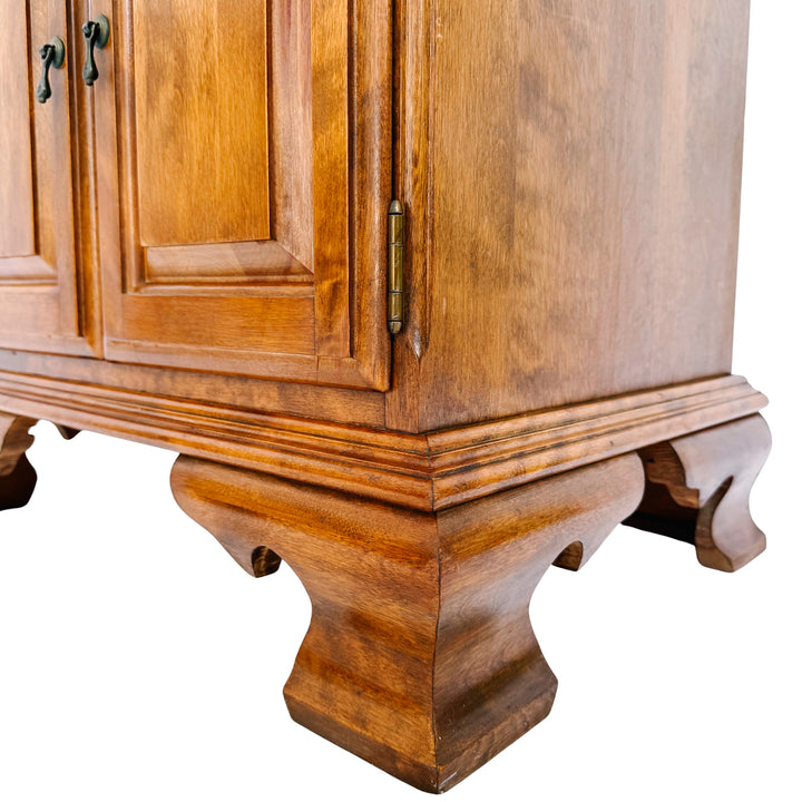Ethan Allen by Baumritter American Queen Anne Nightstands