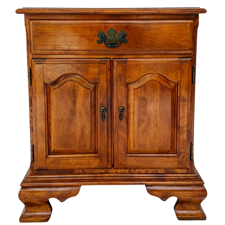 Ethan Allen by Baumritter American Queen Anne Nightstands