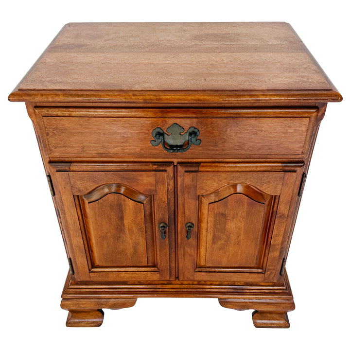 Ethan Allen by Baumritter American Queen Anne Nightstands