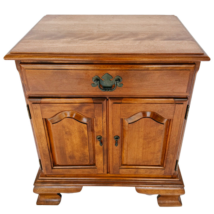 Ethan Allen by Baumritter American Queen Anne Nightstands