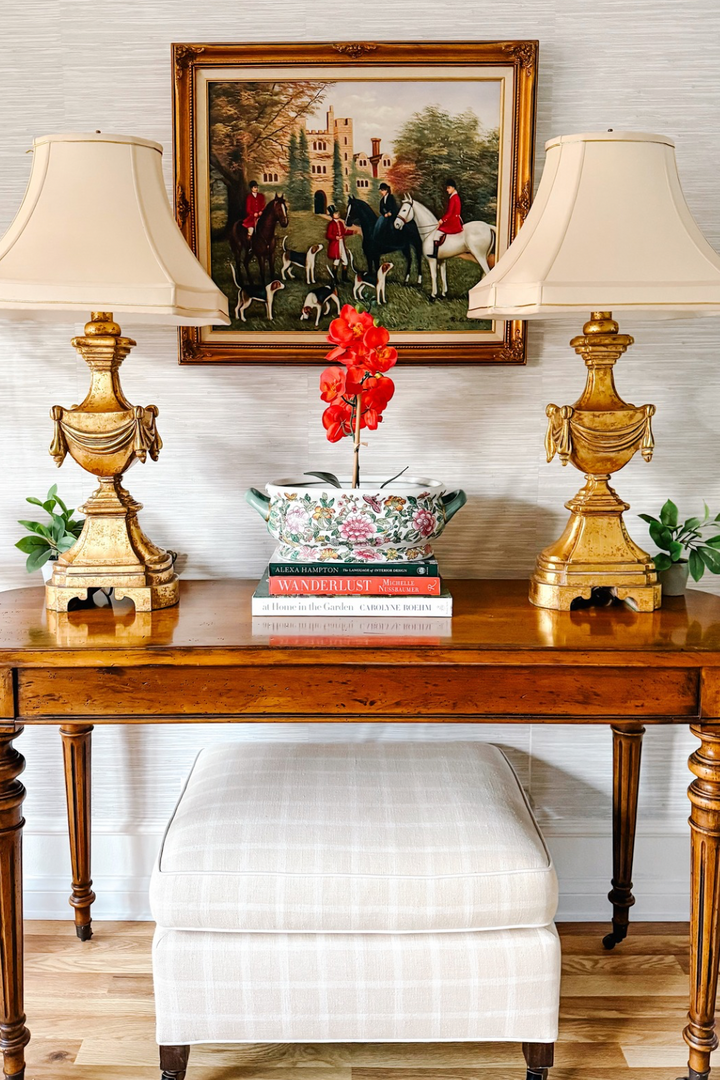 1960 Italian Neoclassical Carved Giltwood Table Lamps, a Pair