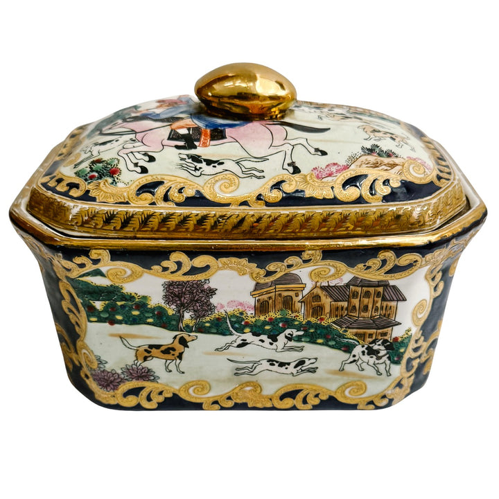 Vintage Chinese Export Hunting Scene Lidded Box