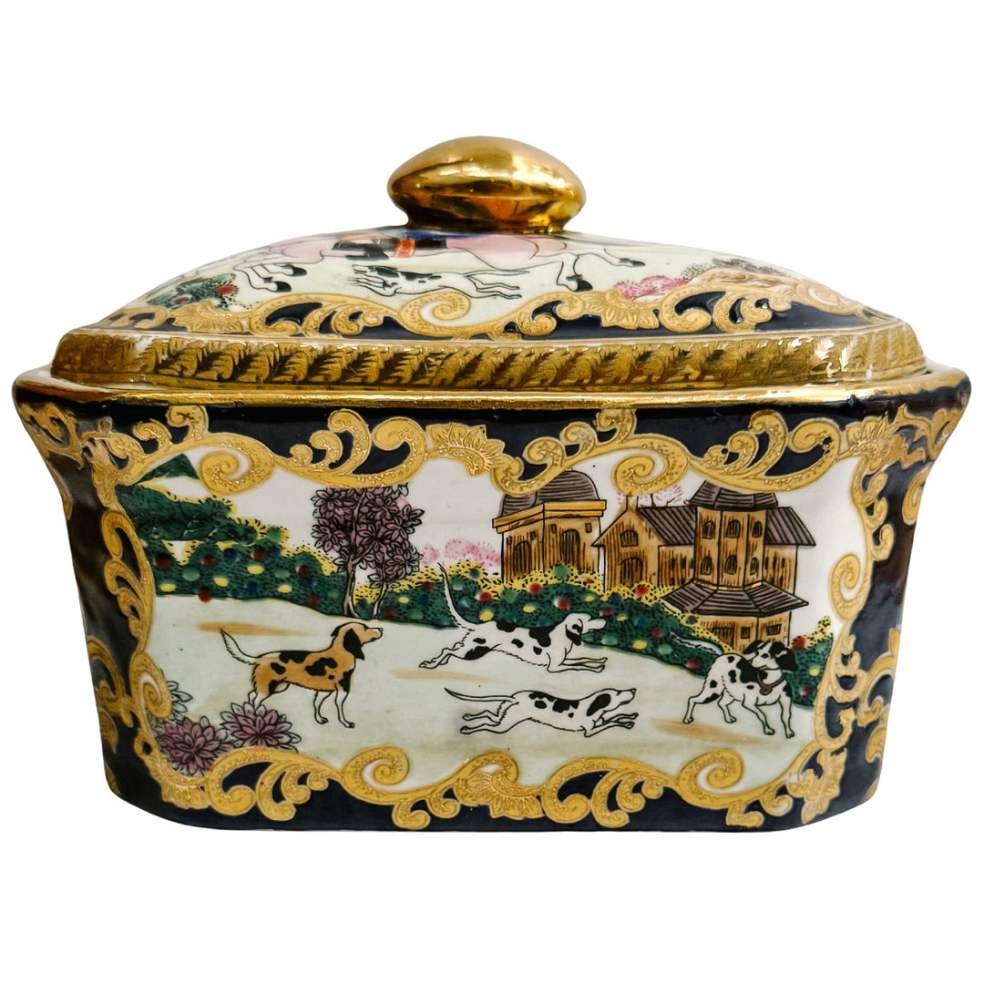 Vintage Chinese Export Hunting Scene Lidded Box
