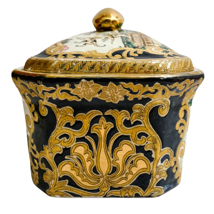 Vintage Chinese Export Hunting Scene Lidded Box