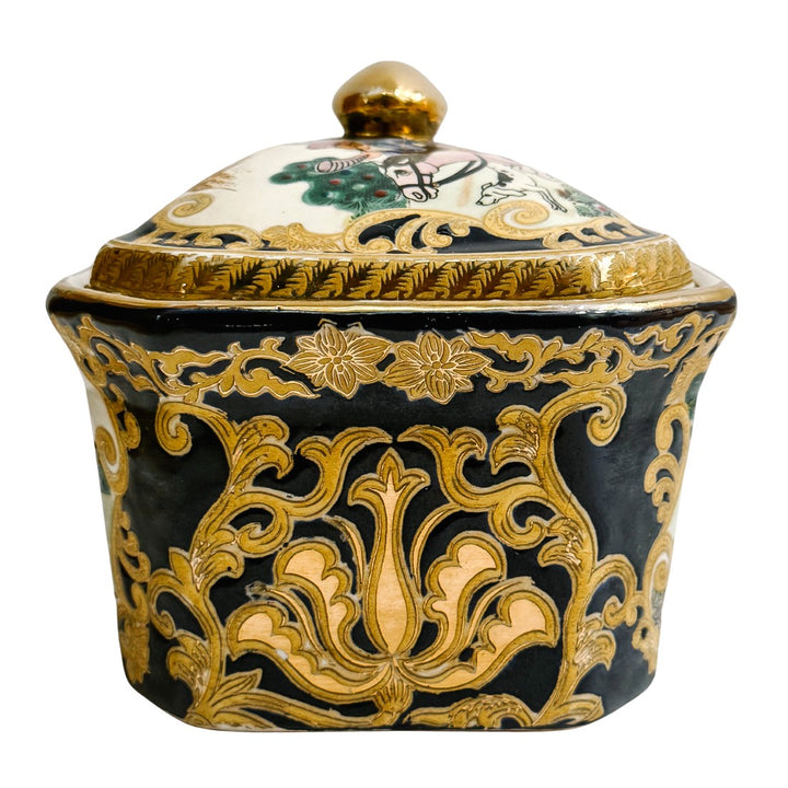 Vintage Chinese Export Hunting Scene Lidded Box
