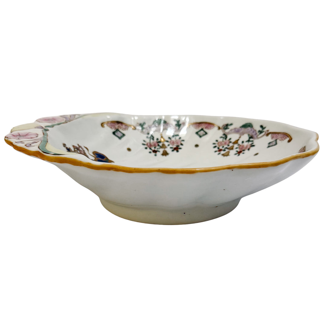 Vintage Chinese Export Style Armorial Scalloped Shell Dish with Royal Coat of Arms
