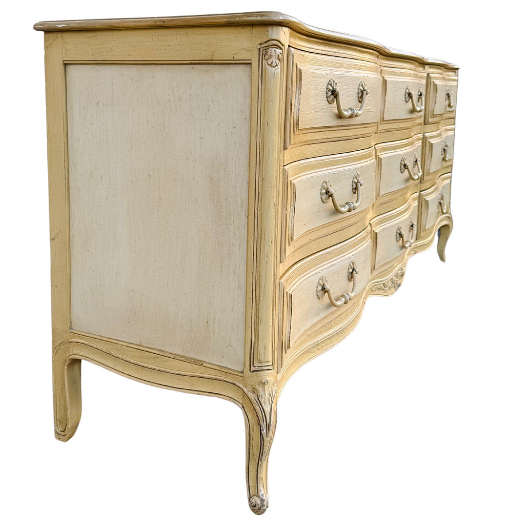 henredon dresser vintage 1960 Henredon French Provincial Louis XV Dresser – House of Andaloo