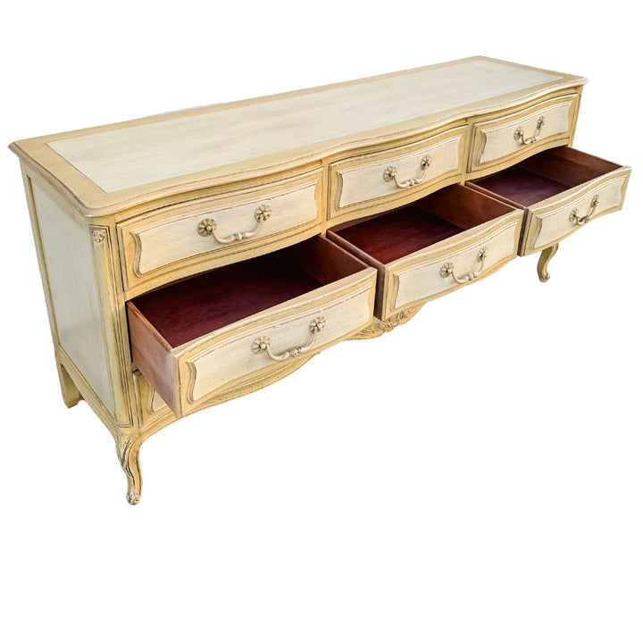 Henredon French Provincial Louis XV Dresser