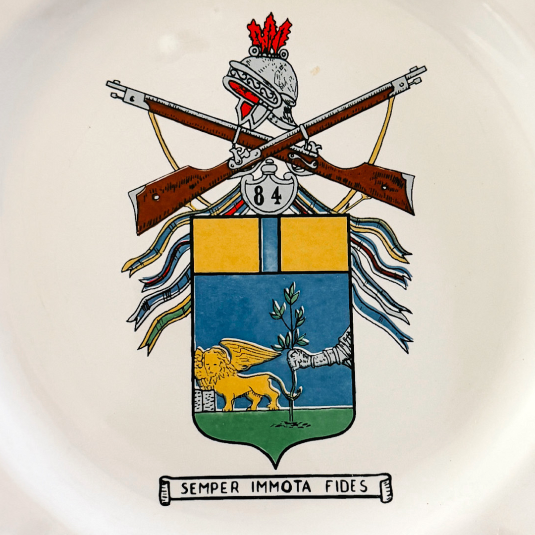 Vintage Italian Majolica Heraldic Plate – 84th Infantry Regiment "Venezia"