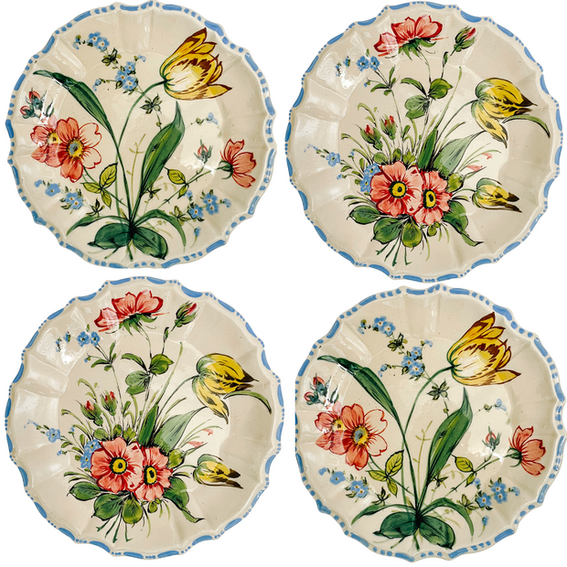 1930s Italian Renaissance Majolica Floral Plates