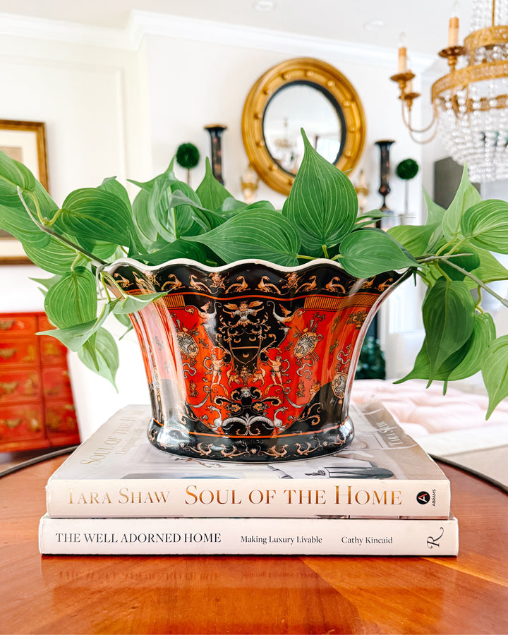 United Wilson Neoclassical Scalloped Ceramic Cachepot