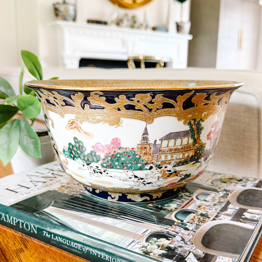 Vintage Chinese Export Hunting Scene Decorative Bowl