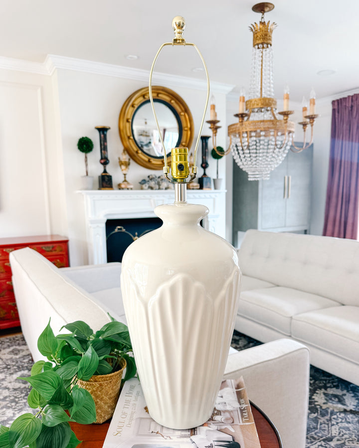 Vintage Cream Fluted Ceramic Table Lamp – Hollywood Regency Style