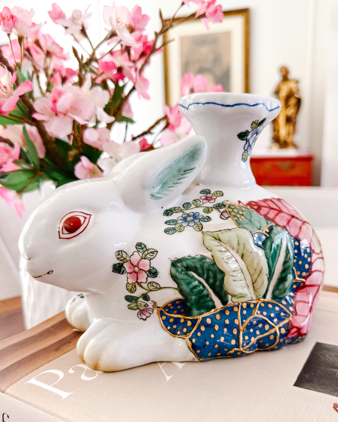Vintage Hand-Painted Chinoiserie Tobacco Leaf Porcelain Rabbit Candlestick