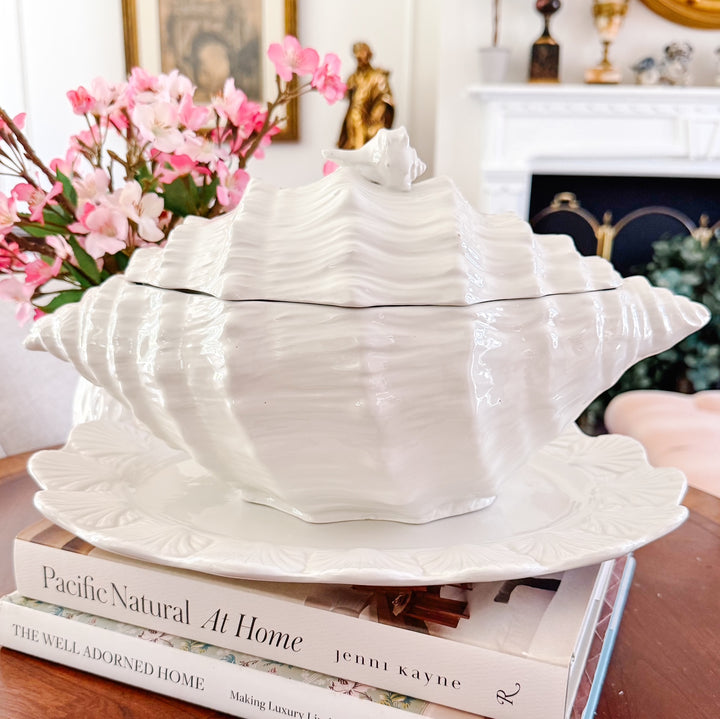 1970s Italian White Porcelain Conch Shell Tureen Set With Underplate & Ladle