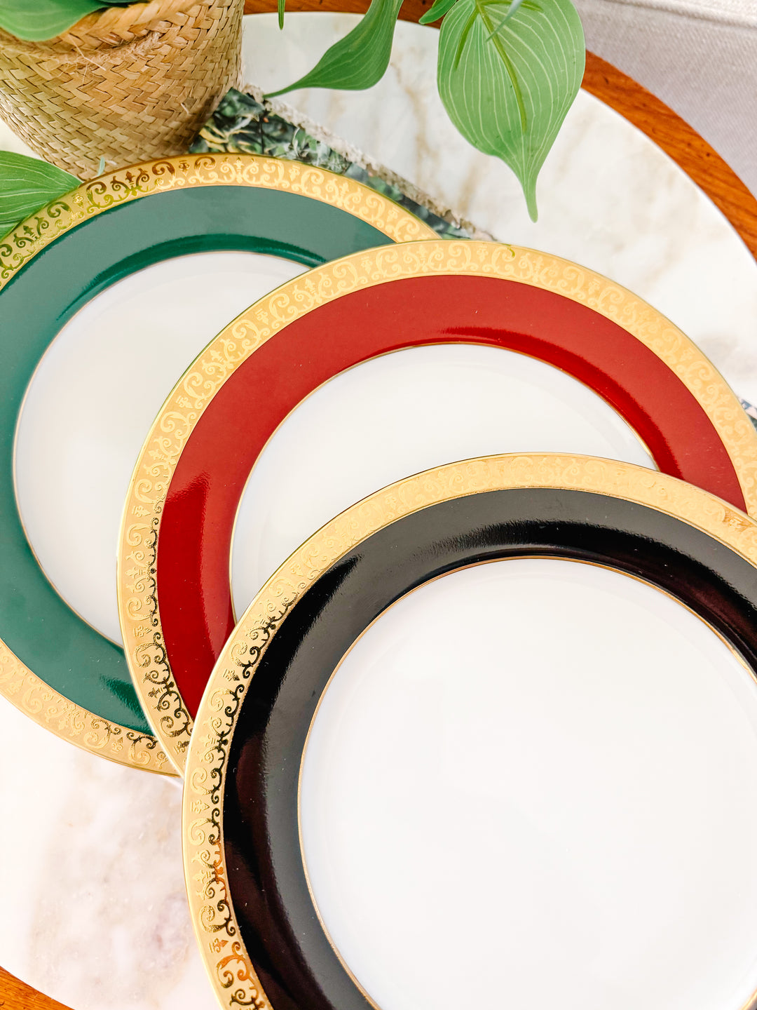 Vintage Royal Gallery Gold Buffet Salad Plates With Black Green & Red Bands 24k Gold Filigree