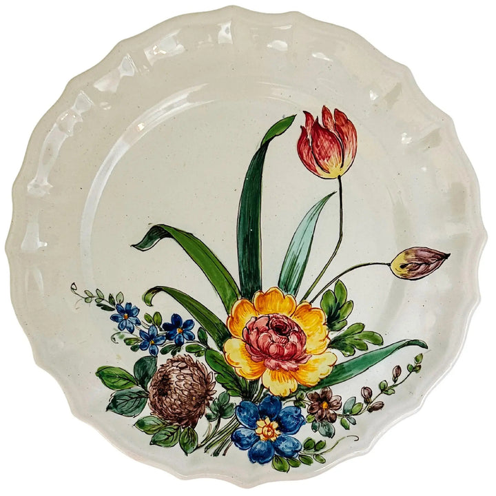 Early 20th Century Cantagalli Italian Renaissance Majolica Hand-Painted Floral Plates 9.75"