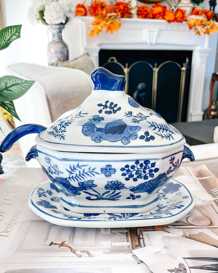 Blue & White Chinoiserie Sauce Dish With Ladle & Underplate