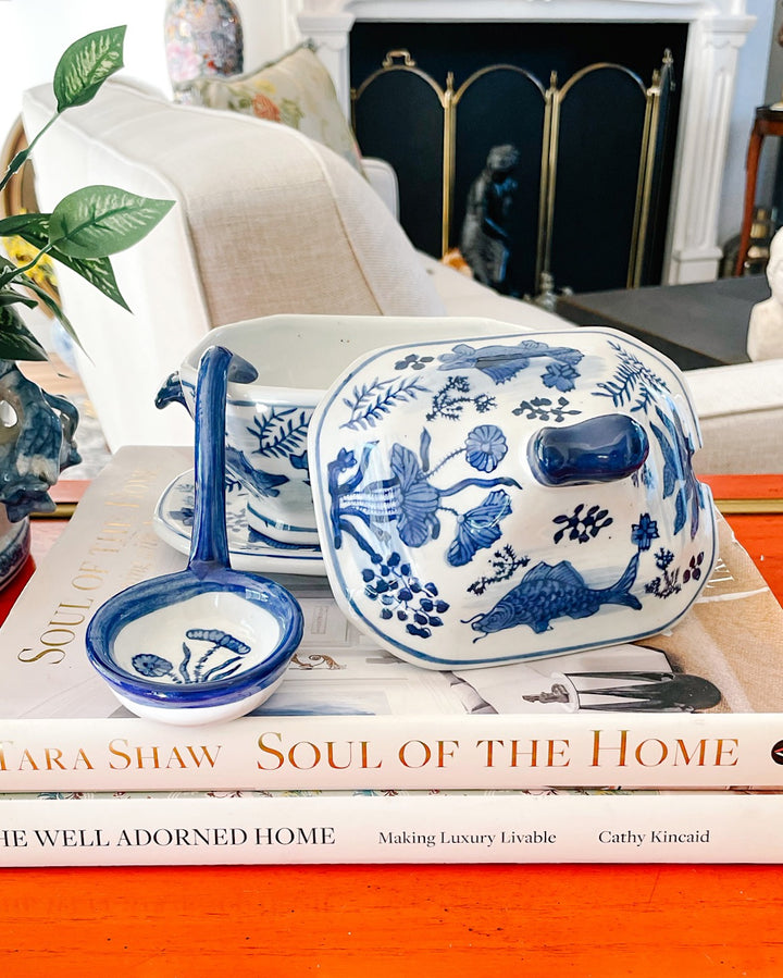 Blue & White Chinoiserie Sauce Dish With Ladle & Underplate